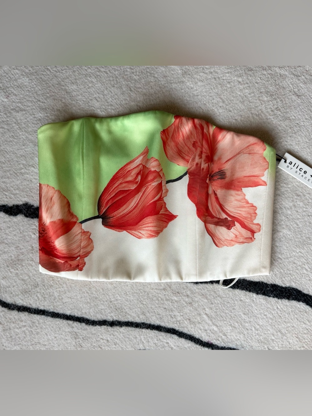NWT Alice + Olivia Ceresi Satin Bandeau Top Green Poppy size 4
